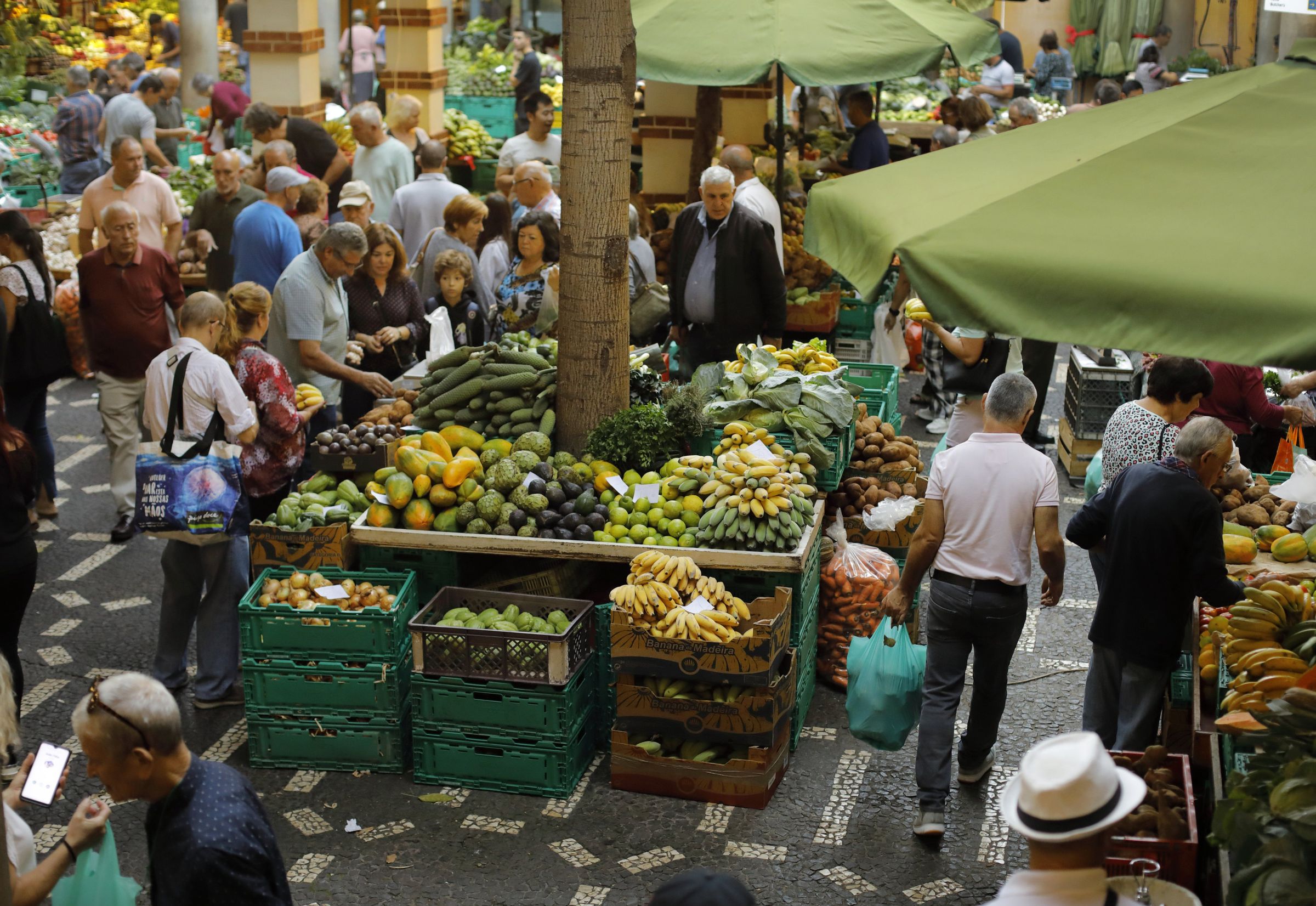 El Mercado dos Lavradores es el epicentro del comercio local en Funchal y un reclamo para turistas
