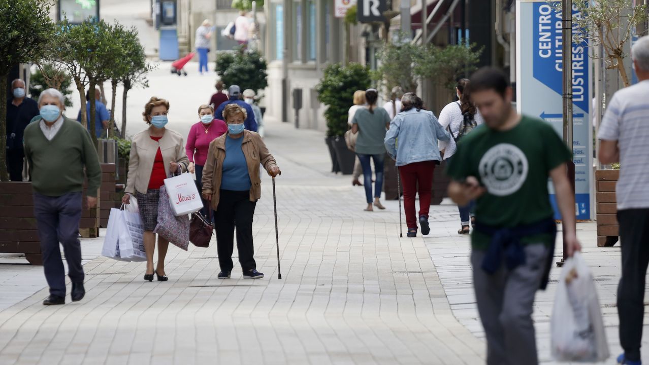 Primer día de uso obligatorio de mascarillas en Barbanza