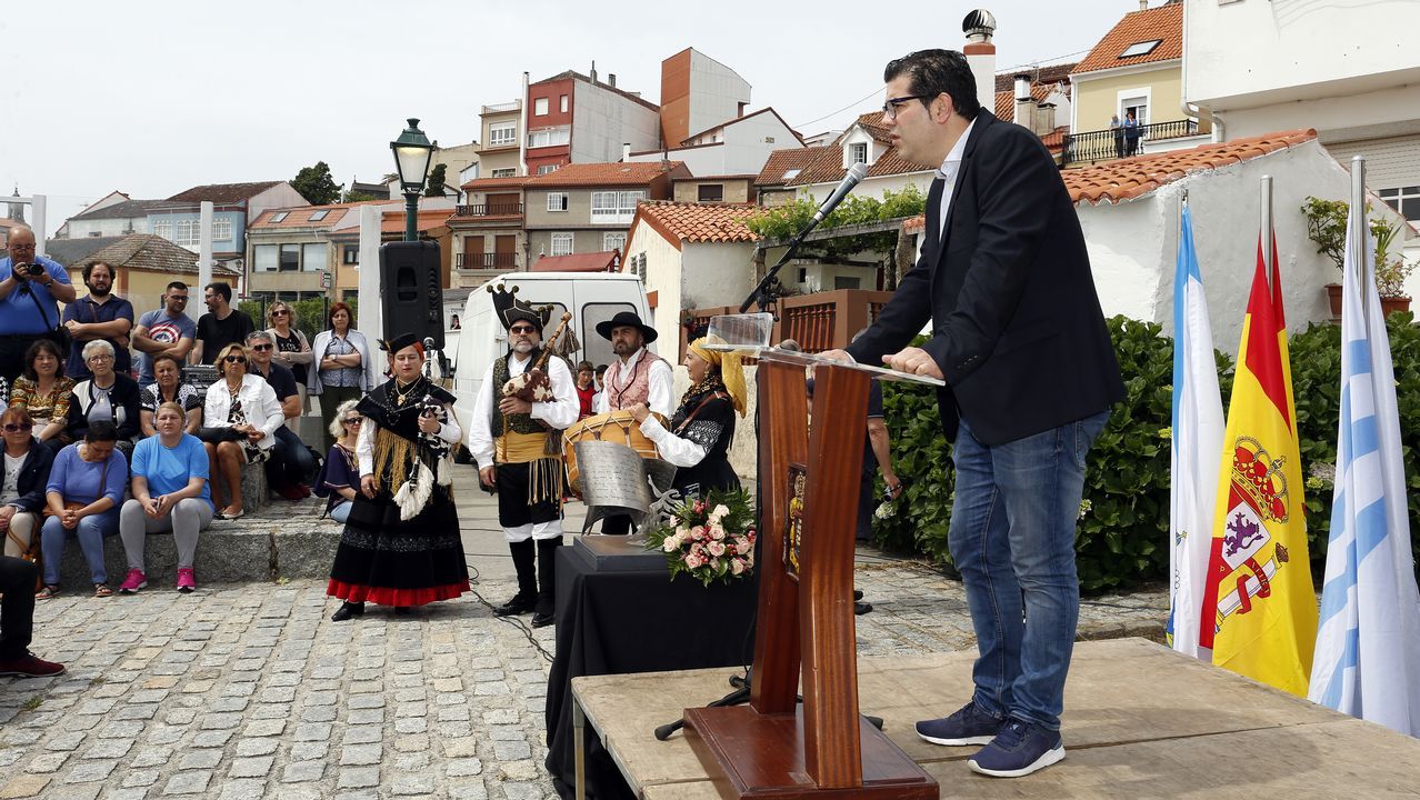 ACTO DEL HOMENAJE A PLACIDO BETANZOS EN EL QUE BAUTIZO´CON SU NOMBRE EL PASEO MARITIMO DE PALMEIRA