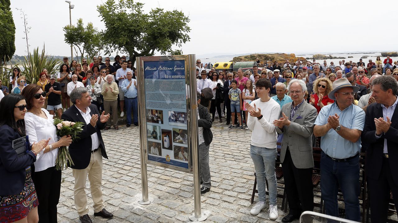 ACTO DEL HOMENAJE A PLACIDO BETANZOS EN EL QUE BAUTIZO´CON SU NOMBRE EL PASEO MARITIMO DE PALMEIRA