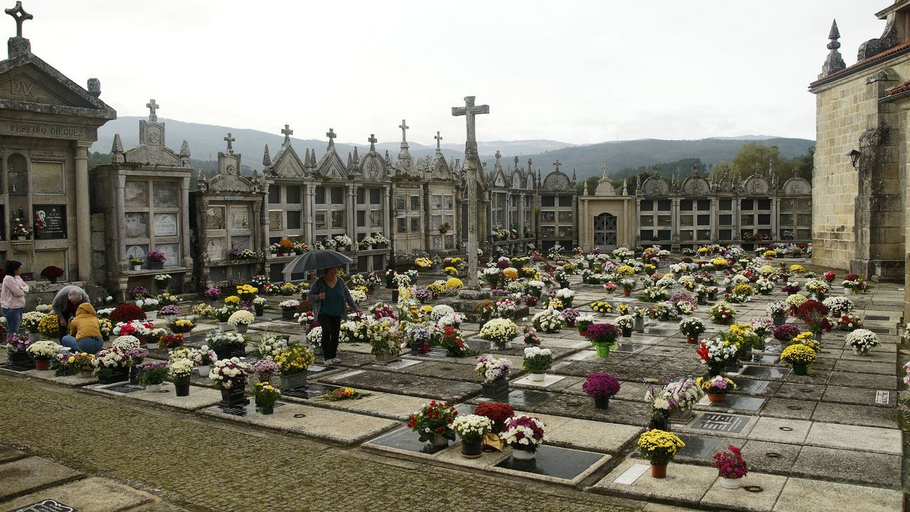 Cementerios singulares de Ourense.Cementerio de Arnoia.