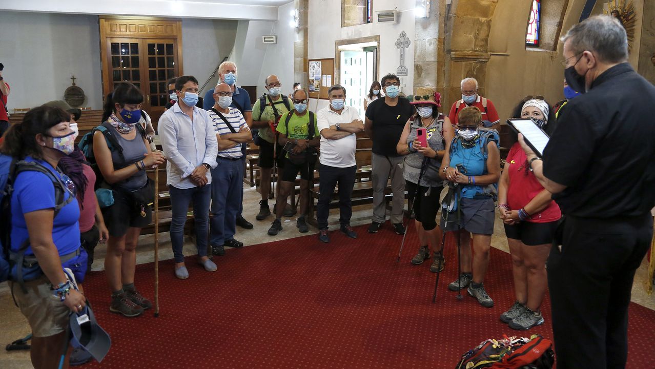 conmemoracion da chegada dos primeiros peregrinos polo camiño a orixe. os alcaldes recorrerán o ultimo tramo, desde o porto ata a igrexa en Corrubedo