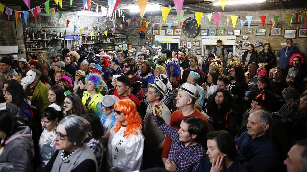 O luns representáronse os entremeses en Vilaverde e houbo festa no centro social