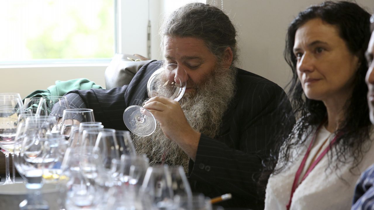 Fevino, cata 8 vinos de 100 Puntos Parker, con Luis Gutiérrez
Raúl Pérez y Ana Gadín, de Atrium Vitis