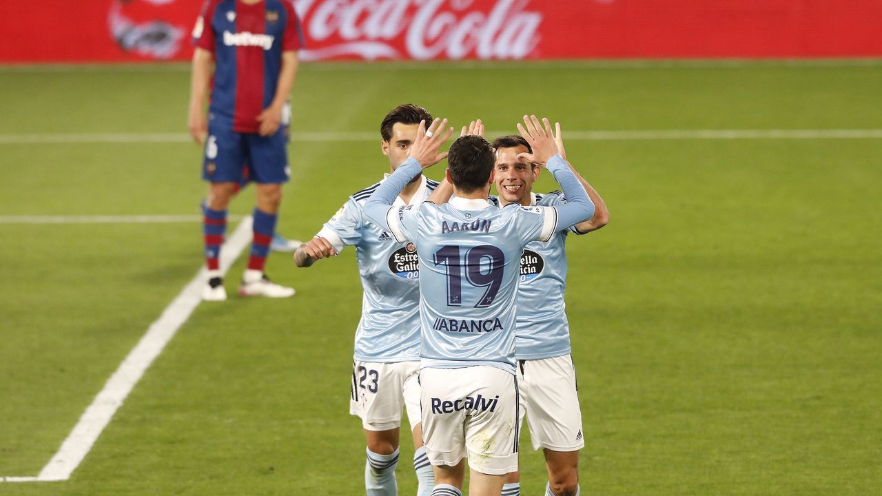 Tapia fue el primero en resentirse y verse obligado a dejar el partido