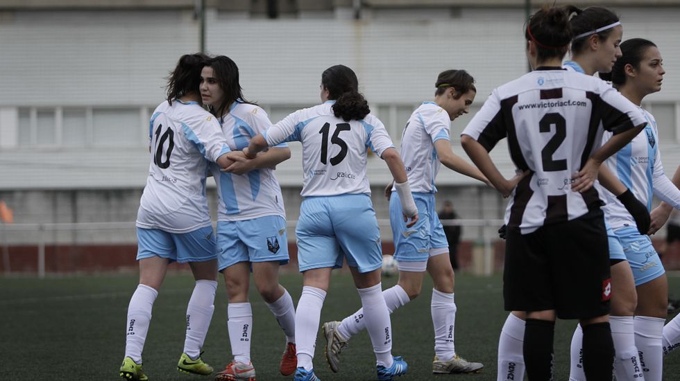 Imagen del partido celebrado el domingo en el campo de la Leyma entre Victoria y Orzán, con victoria aurinegra (1-2)