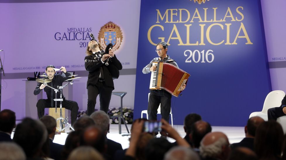 Feijoo en el acto de entrega de las Medallas de Galicia 2016