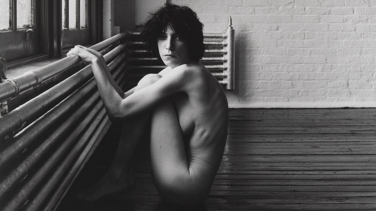 Detalle de la fotografía de Robert Mapplethorpe cedida por el museo Guggenheim de Nueva York «Patti Smith» (1976)