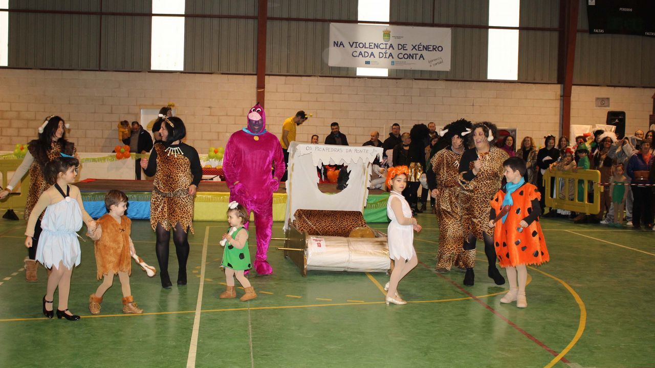 Festival de disfraces en Frades