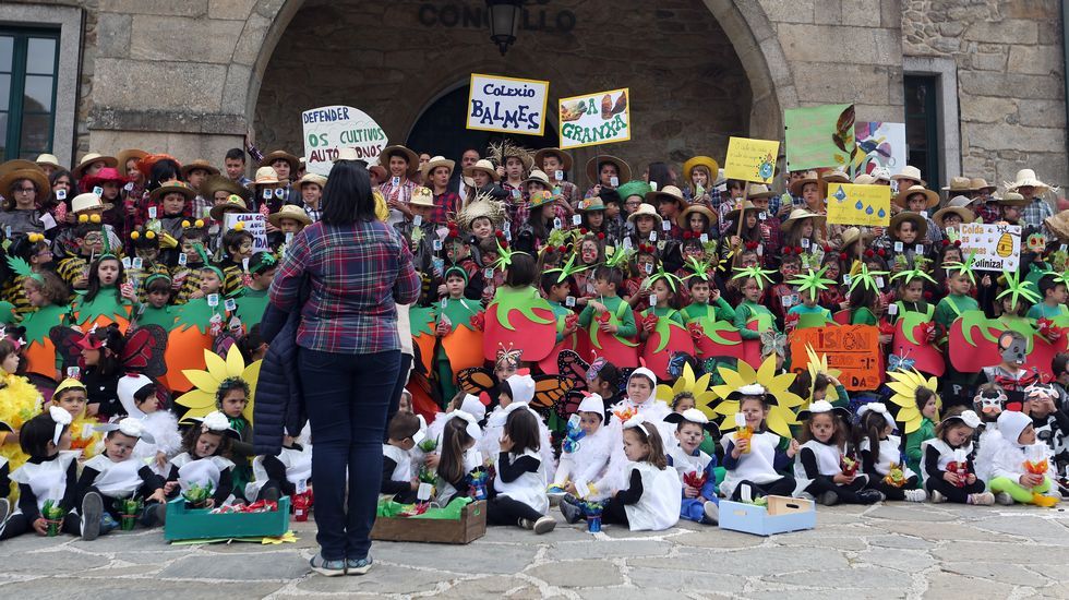 Proyecto Voz Natura del Colegio Jaime Balmes celebrando el día da terra