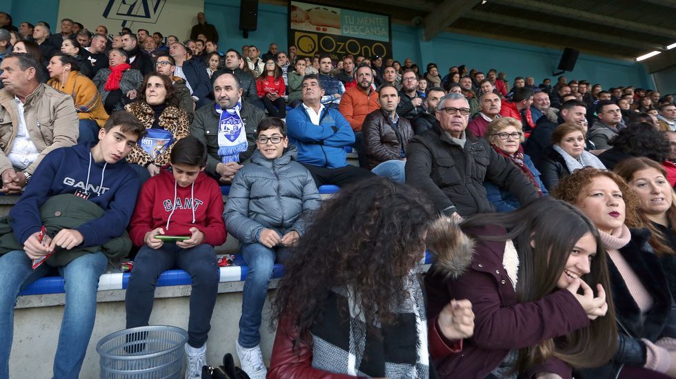 Partido de fútbol Segunda B entre Boiro y Celta B