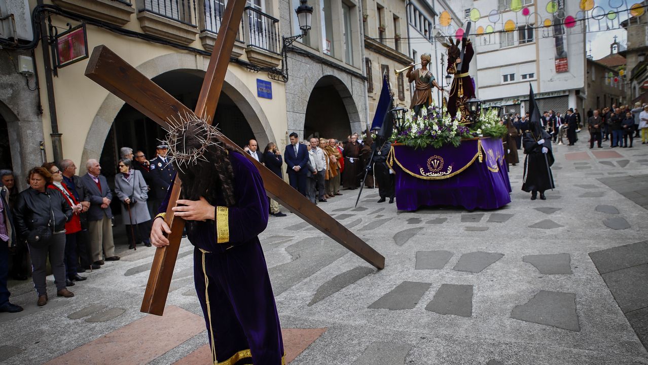 Viernes Santo en la comarca del Barbanza 2019
