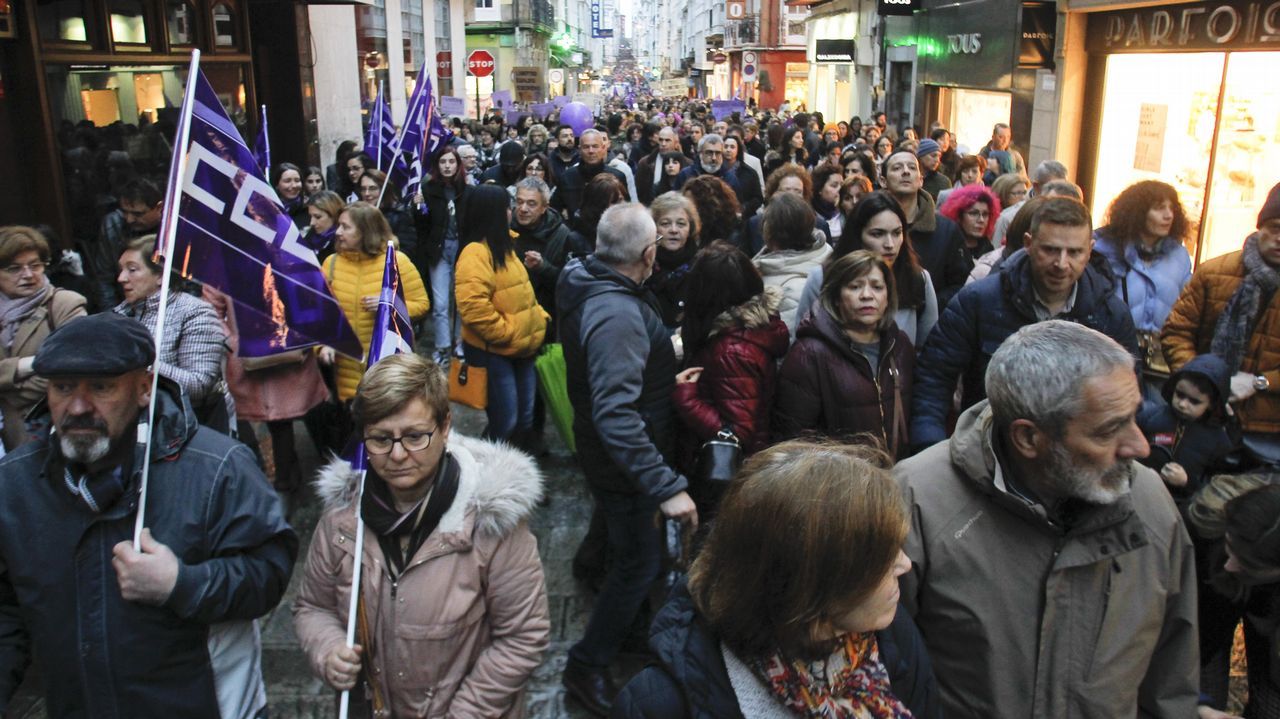 Los participantes en la concentración de Ferrol