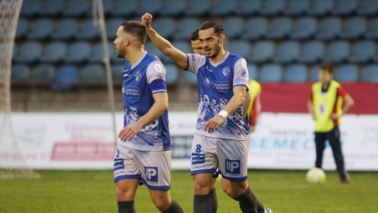 Ambiente de gala en el derbi del fútbol ourensano.La pugna entre la UD Ourense y el Ourense CF fue toda una fiesta del balompié provincial