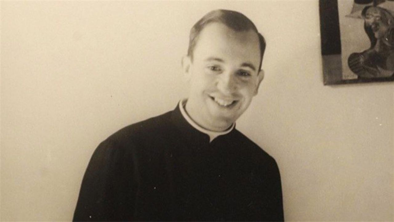 Jorge Mario Bergoglio cuando, en 1973, realiz� su profesi�n solemne como jesuita.