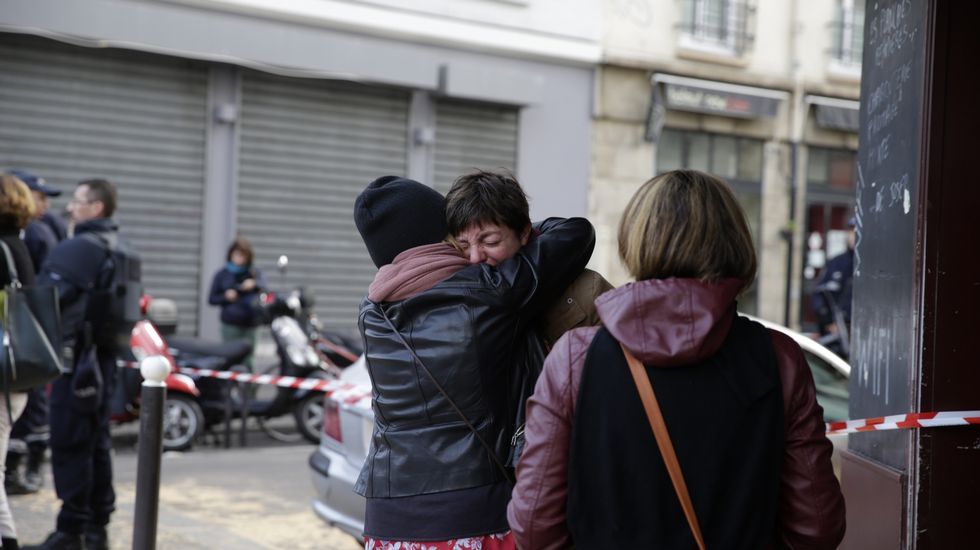 Abrigos abandonados en la calle al lado del Comptoir Voltaire cafe