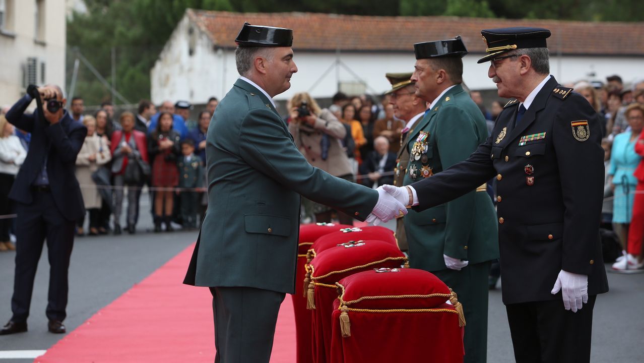 ACTO INSTITUCIONAL CASTRENSE DEL DÍA DEL PILAR EN OURENSE.La Guardia Civil entregó condecoraciones a personal destacado en el día del Pilar