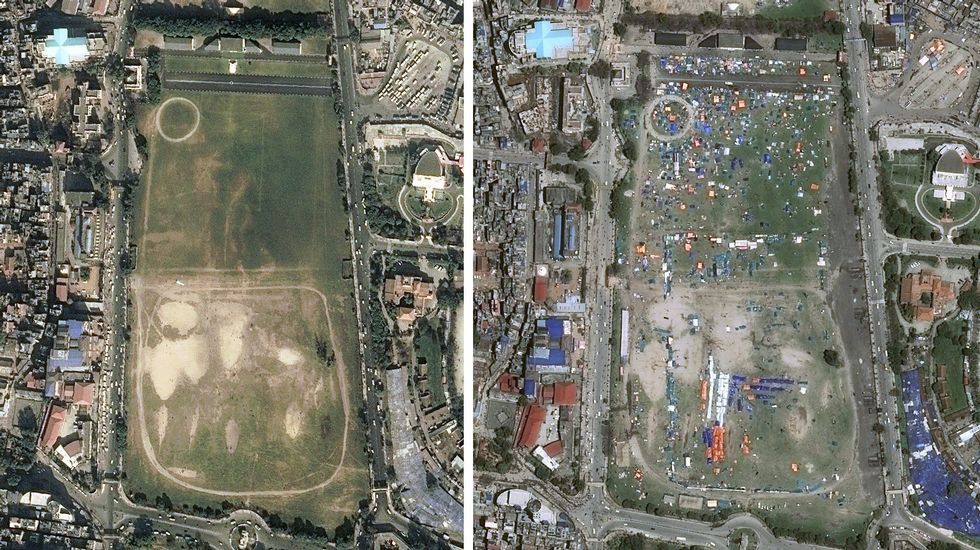 Un operario comprueba los daños en uno de los templos de la ciudad.