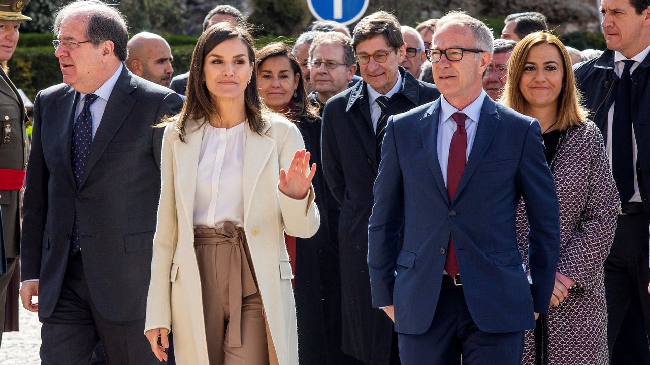 En su visita a Lerma, Letizia Ortiz recuperó un abrigo del 2005