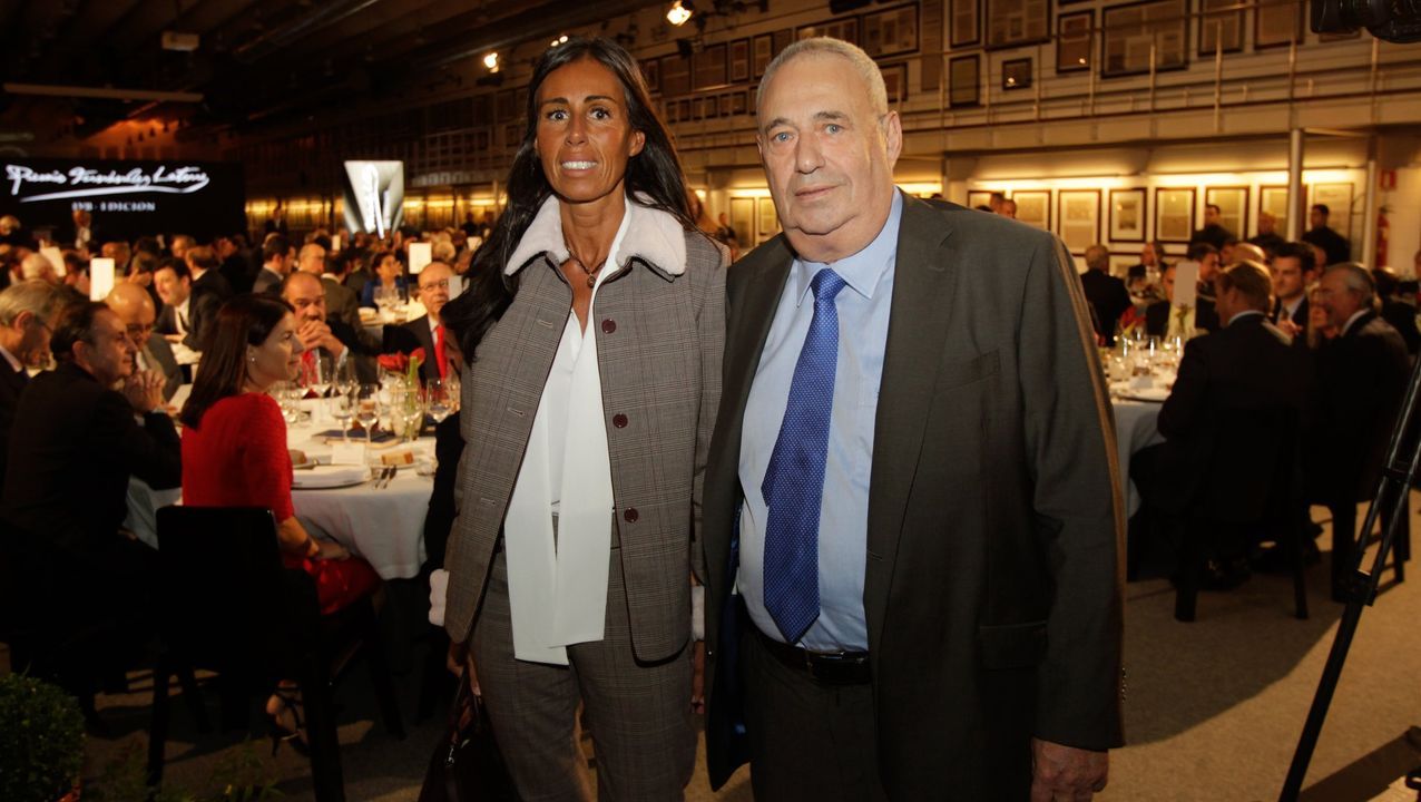 Manuel Jove junto a su hija Felipa durante la entrega del premio Fernández Latorre, en el 2015
