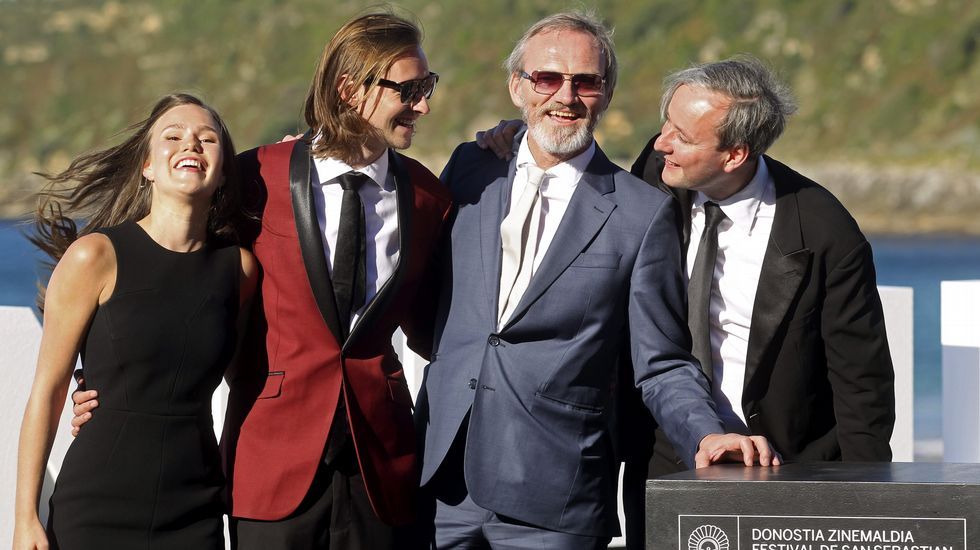 El director, Rúnar Rúnarsson, junto a los actores Rakel Björk, Atli Óskar Fjalarsson y Ingvar Eggert, antes de presentar su película «Sparrows»