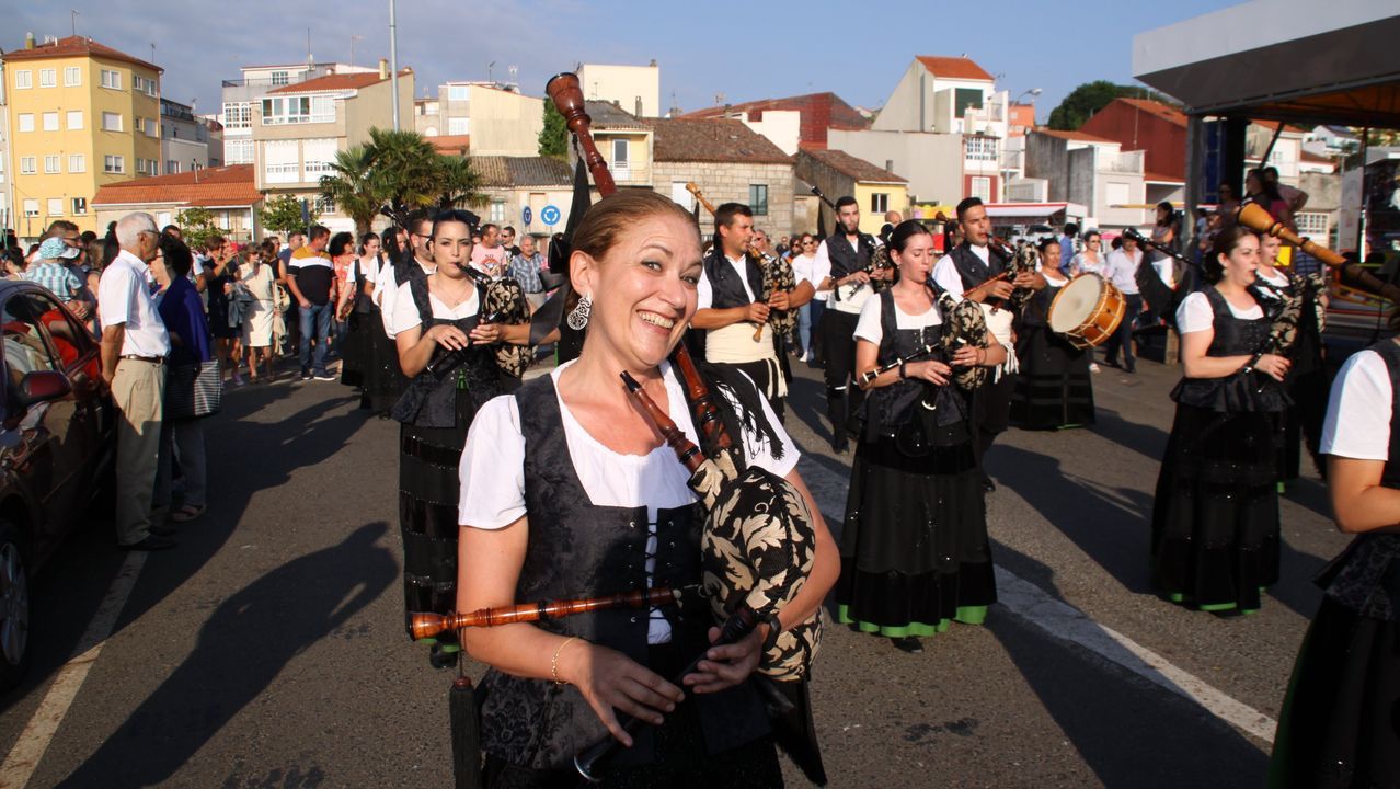 PROCESION MARITIMA DE LA VIRGEN DEL CARMEN DE RIANXO