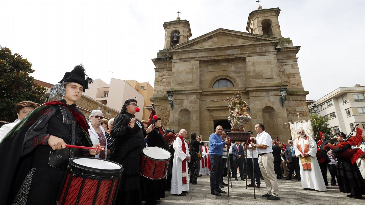 FIESTAS PATRONALES DE RIBEIRA, PROCESIÓN Y MISA DE SANTA UXÍA.