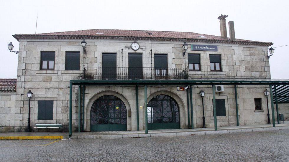 .La actual estación de tren de A Gudiña