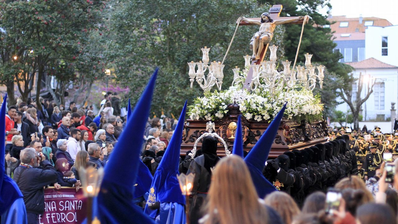 Lunes Santo | Procesión de Cristo Rey y la Virgen de la Amargura. Cofradía de Dolores