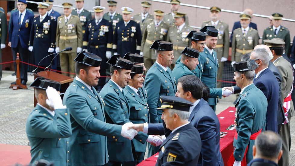 Acuartelamiento de la Guardia Civil en Lonzas - La Guardia Civil honra a su Patrona la Virgen del Pilar.