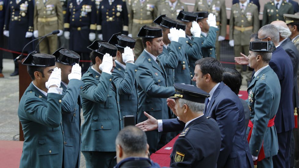Acuartelamiento de la Guardia Civil en Lonzas - La Guardia Civil honra a su Patrona la Virgen del Pilar