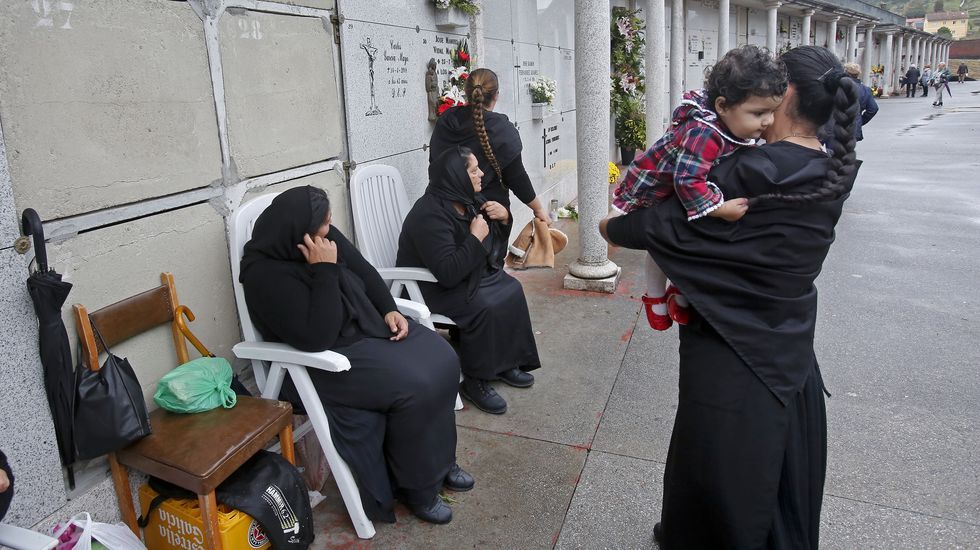 Día de Difuntos en el cementerio de San Mauro