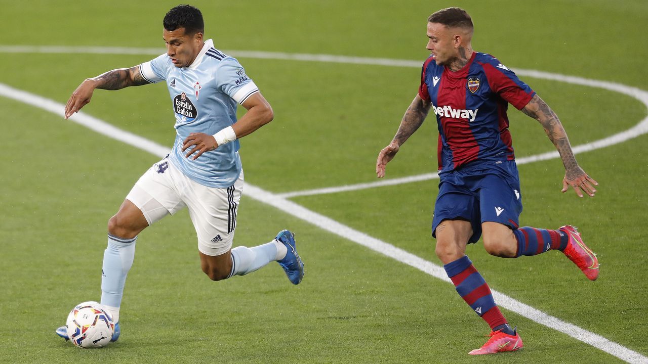 Tapia fue el primero en resentirse y verse obligado a dejar el partido