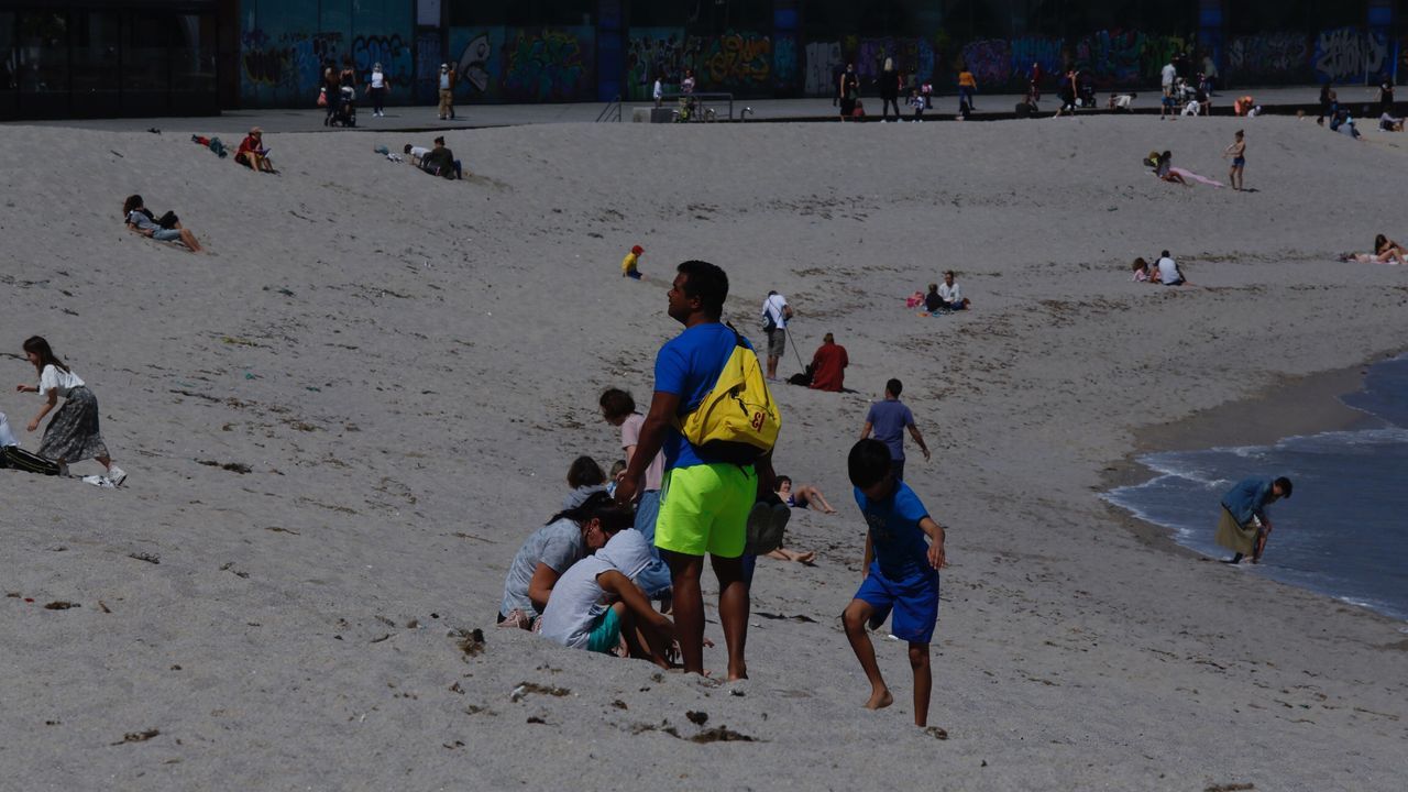 Disfrutando del paseo marítimo y de la playa en A Coruña