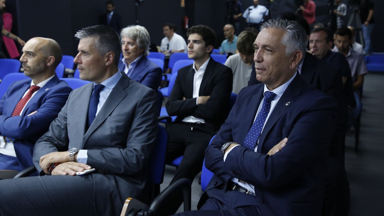Paco Zas durante la presentación de Gaku Shibasaki, uno de los grandes reclamos del mercado de fichajes de verano.