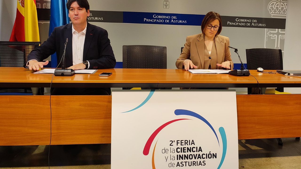i+d, i+d+i, innovaci�n, rob�tica.Borja S�nchez y la directora de la Fundaci�n para el Fomento en Asturias de la Investigaci�n Cient�fica Aplicada y la Tecnolog�a (Ficyt), Mercedes D�az.