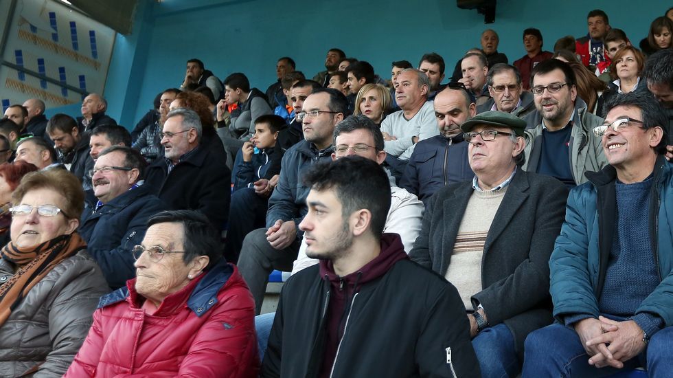 Partido de fútbol Segunda B entre Boiro y Celta B