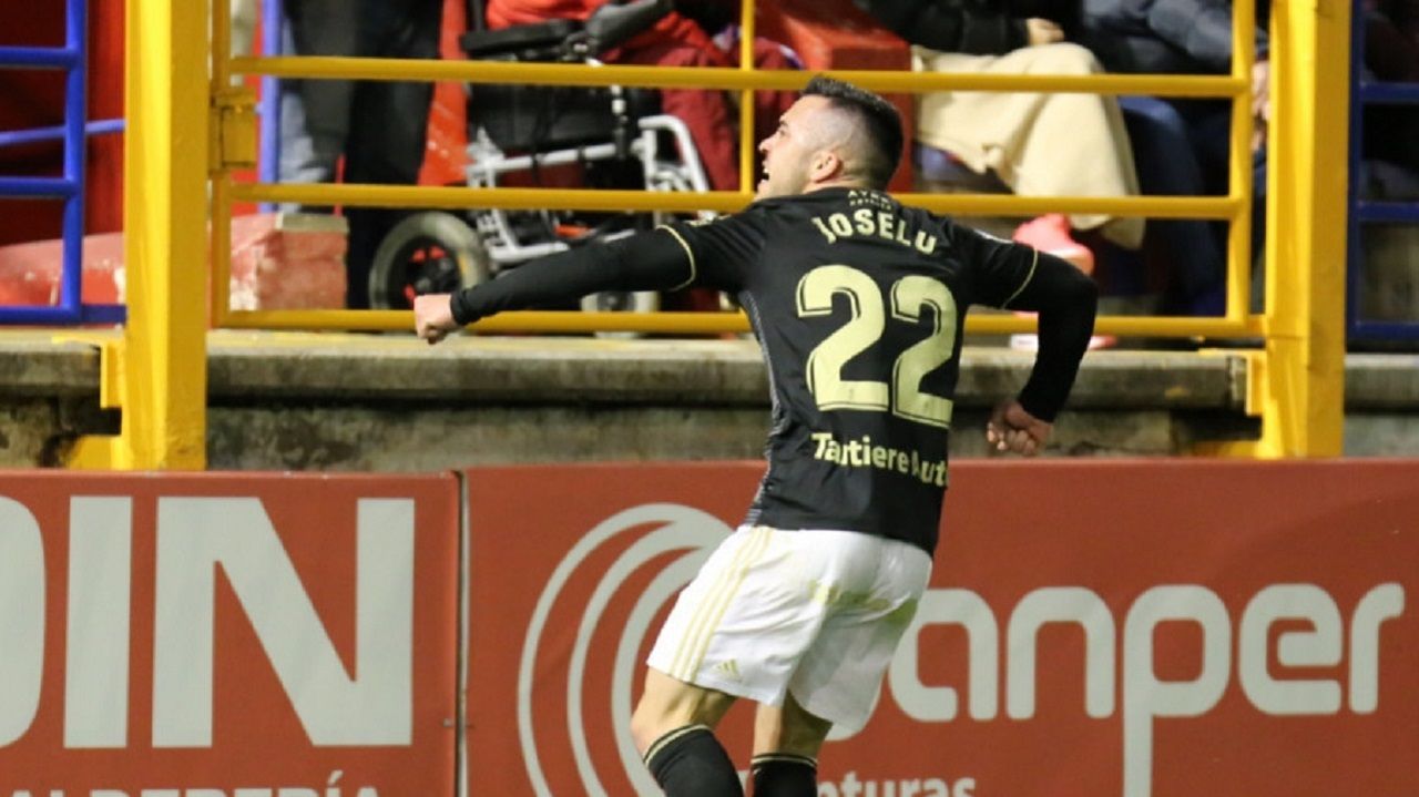 Resultado de imagen de EXTREMADURA 0-2 OVIEDO fotos del partido