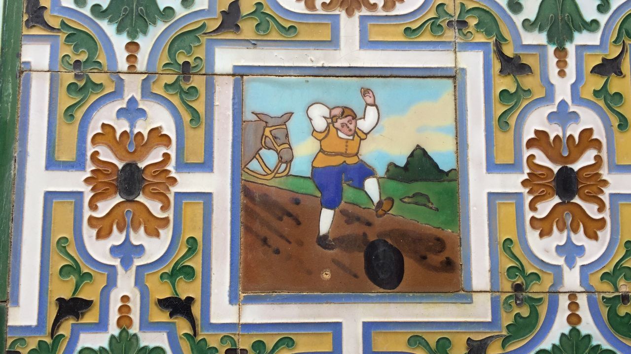 Los azulejos del Quijote en una casa de Ponte Caldelas