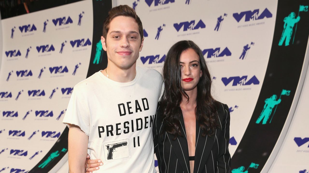 Pete Davidson y Cazzie David