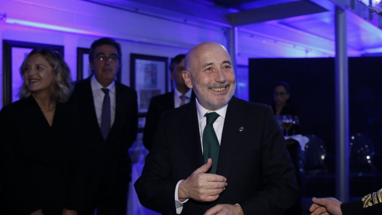 Javier Losada, delegado del Gobierno en Galicia también acudió a la entrega del premio