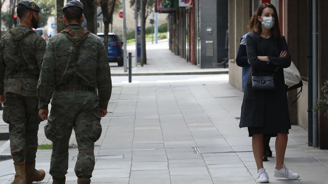Despliegue de la Brilat por las calles de Santiago