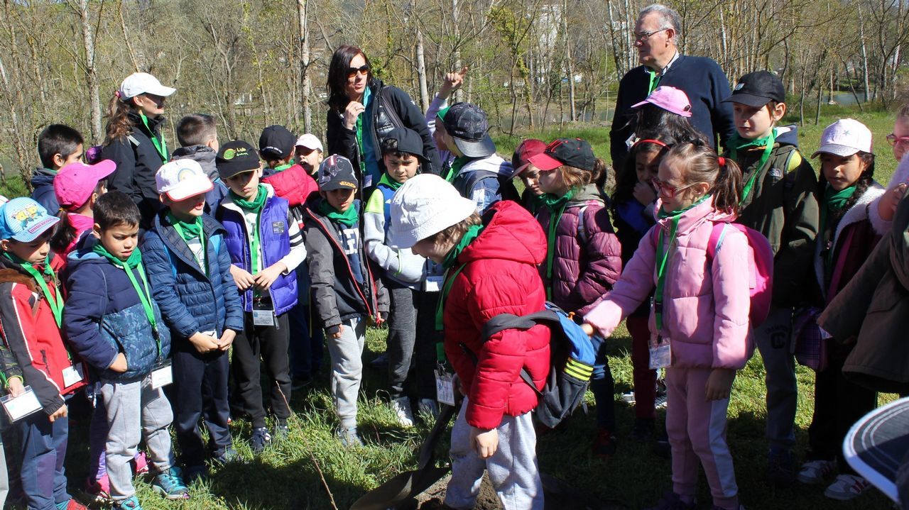 En O Barco también se sumaron al día del árbol