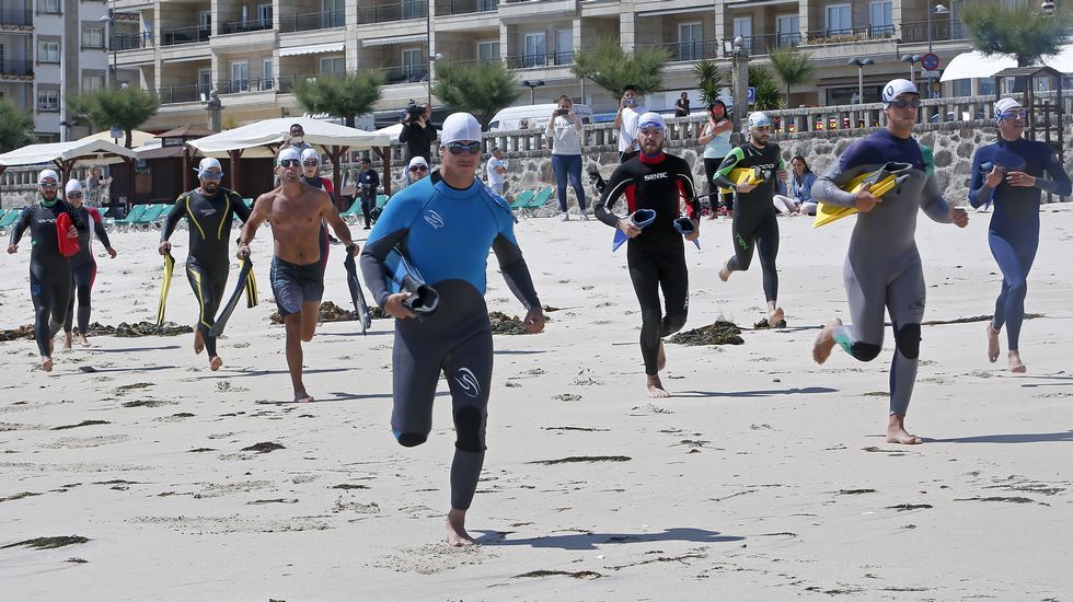 Pruebas de socorristas en la playa de Silgar