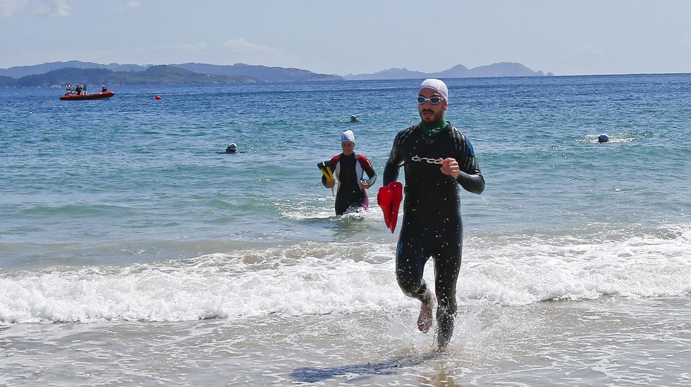 Pruebas de socorristas en la playa de Silgar