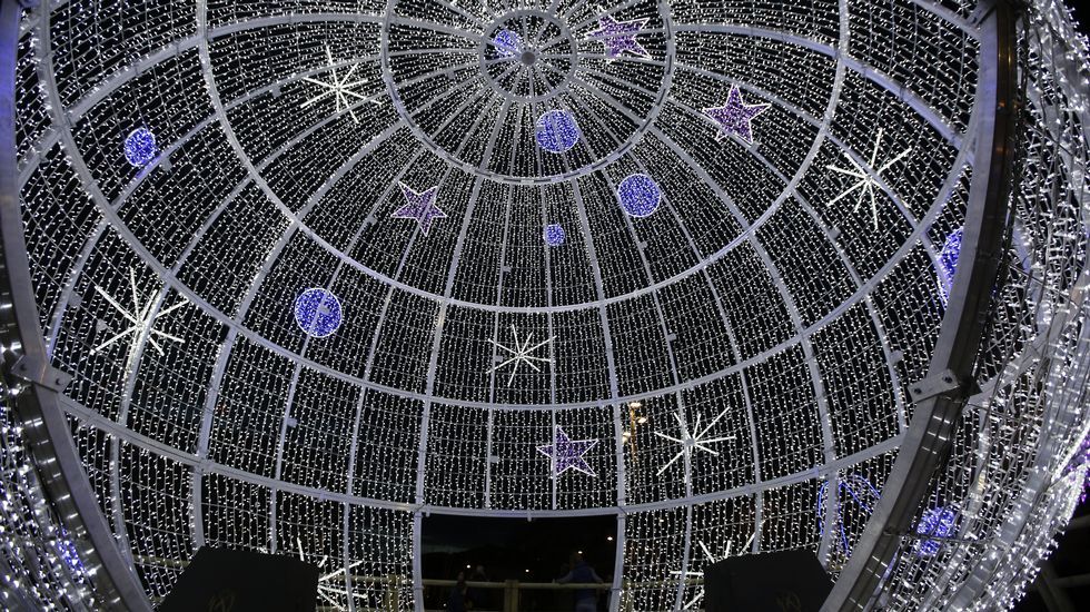Alumbrado navideño en A Coruña. La Marina
