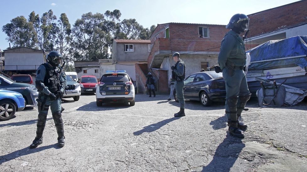 Operación antidroga de la Guardia Civil en el poblado del Vao