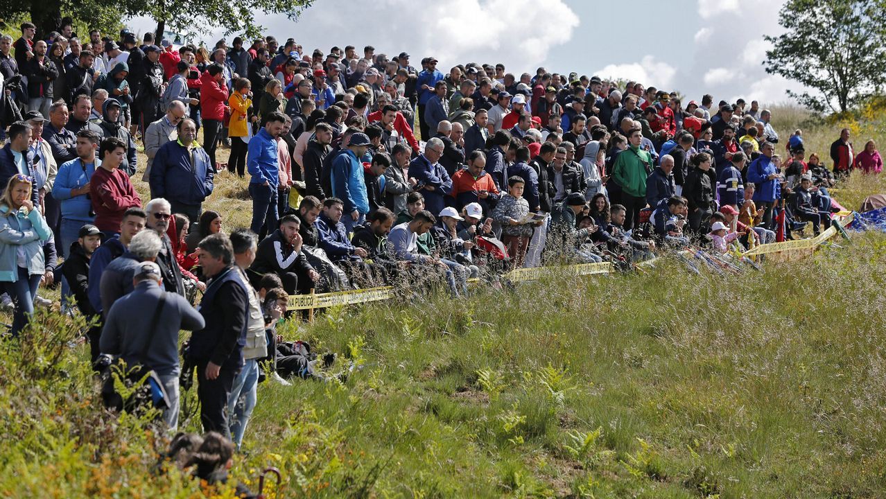 RALI DE OURENSE 2019.En el primer tramo de Esgos hubo numeroso público