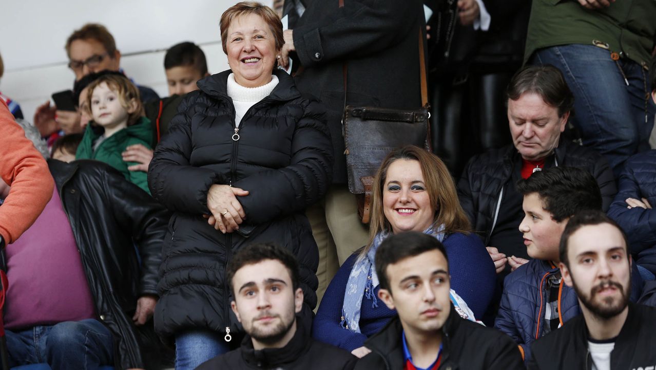 Ambiente de gala en el derbi del fútbol ourensano.La pugna entre la UD Ourense y el Ourense CF fue toda una fiesta del balompié provincial