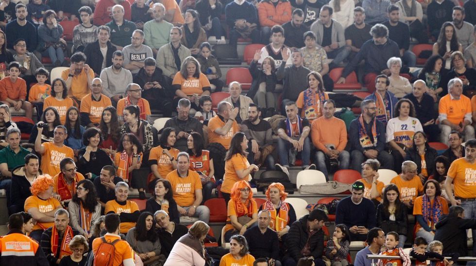 Afición del Basquet Coruña-Melilla, segundo partido de los play off por el ascenso a la Liga ACB